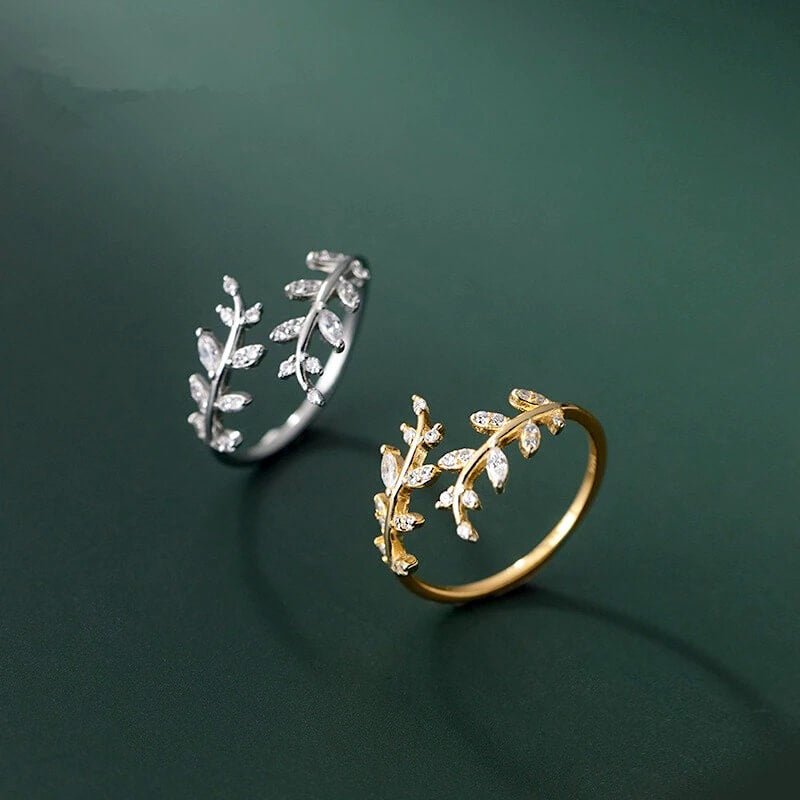 Ring Damen Gold | Blattform mit Zirkonia | Verstellbar-HauteBerlin
