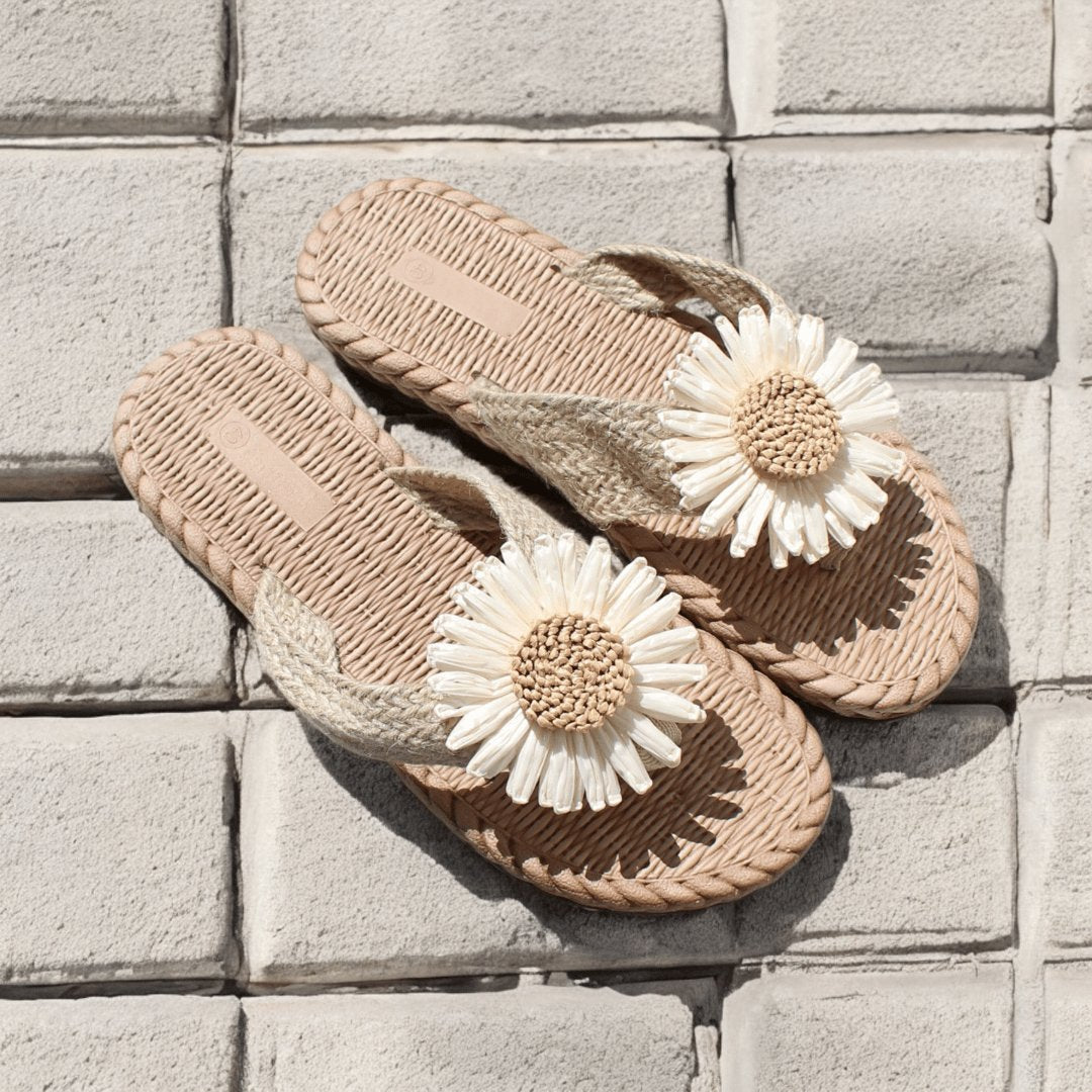 Sandalen Damen | Gänseblümchen Zehentrenner | Geflochtene Optik-HauteBerlin