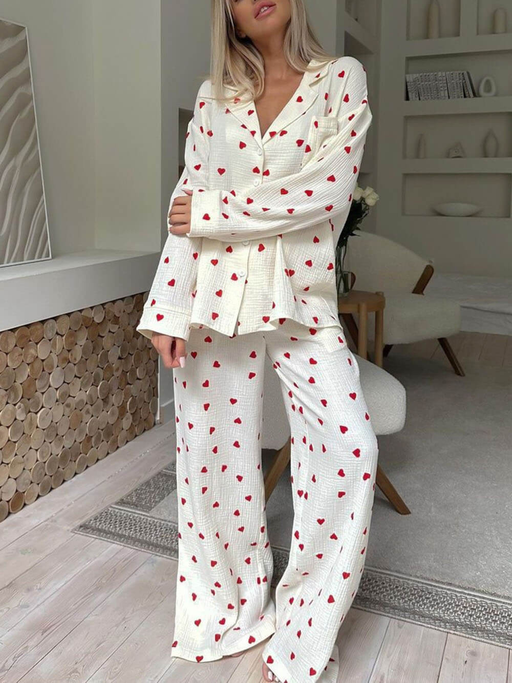 Schlafanzug Damen lang: Pyjama Set aus Musselin mit Herzchen-Print-HauteBerlin
