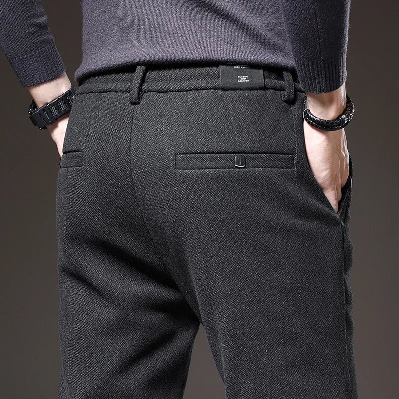 Schmal geschnittene Jogginghose – Lässige Skinny-Hose mit Kordelzug für Männer-HauteBerlin