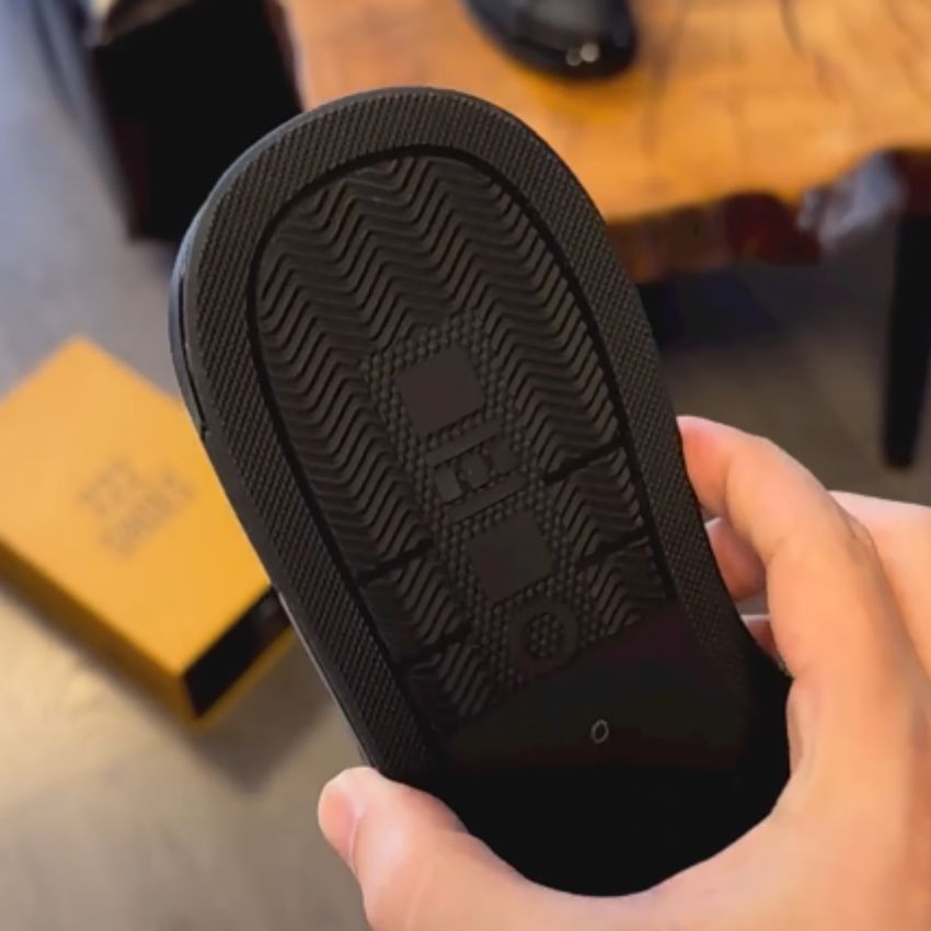 Schwarze Sneaker - Schnürer - Rutschfest - Wanderschuhe - Herren Sneaker-HauteBerlin