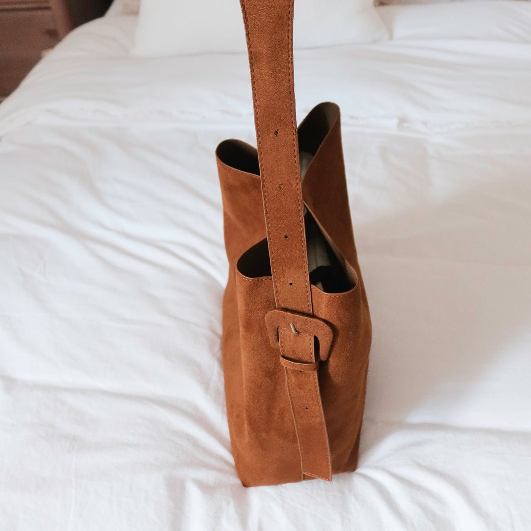 Shopper Tasche | Wildleder Optik | Braune Schultertasche-HauteBerlin