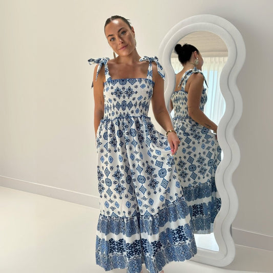 Sommerkleid Damen | Blaues Muster | Trägerkleid-HauteBerlin