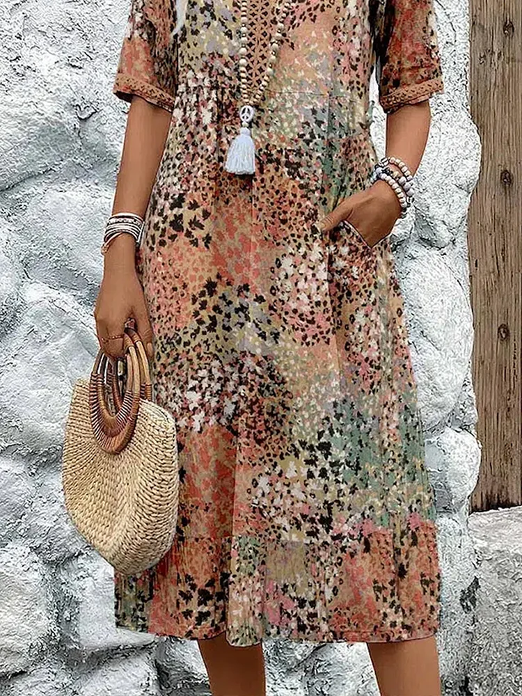 Sommerkleid Damen: Boho Midikleid mit V-Ausschnitt und Taschen-HauteBerlin