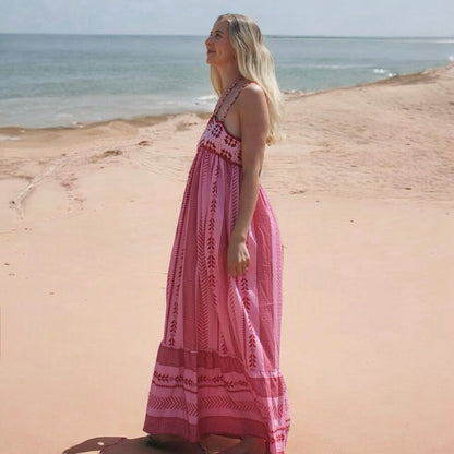 Sommerkleid Damen | Rosa Maxi mit Spaghettiträgern | Gestrickt-HauteBerlin