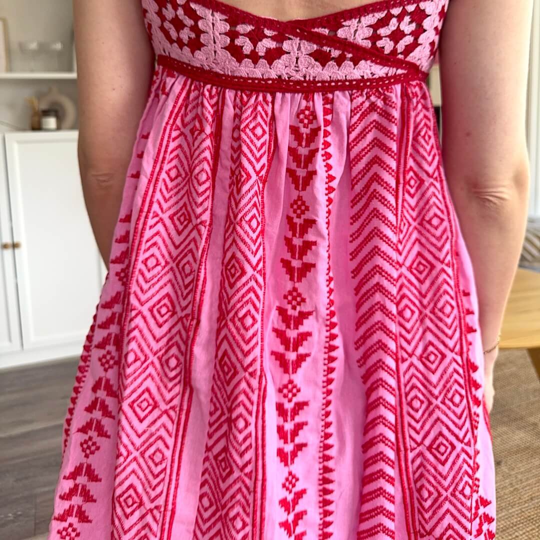 Sommerkleid Damen | Rosa Maxi mit Spaghettiträgern | Gestrickt-HauteBerlin
