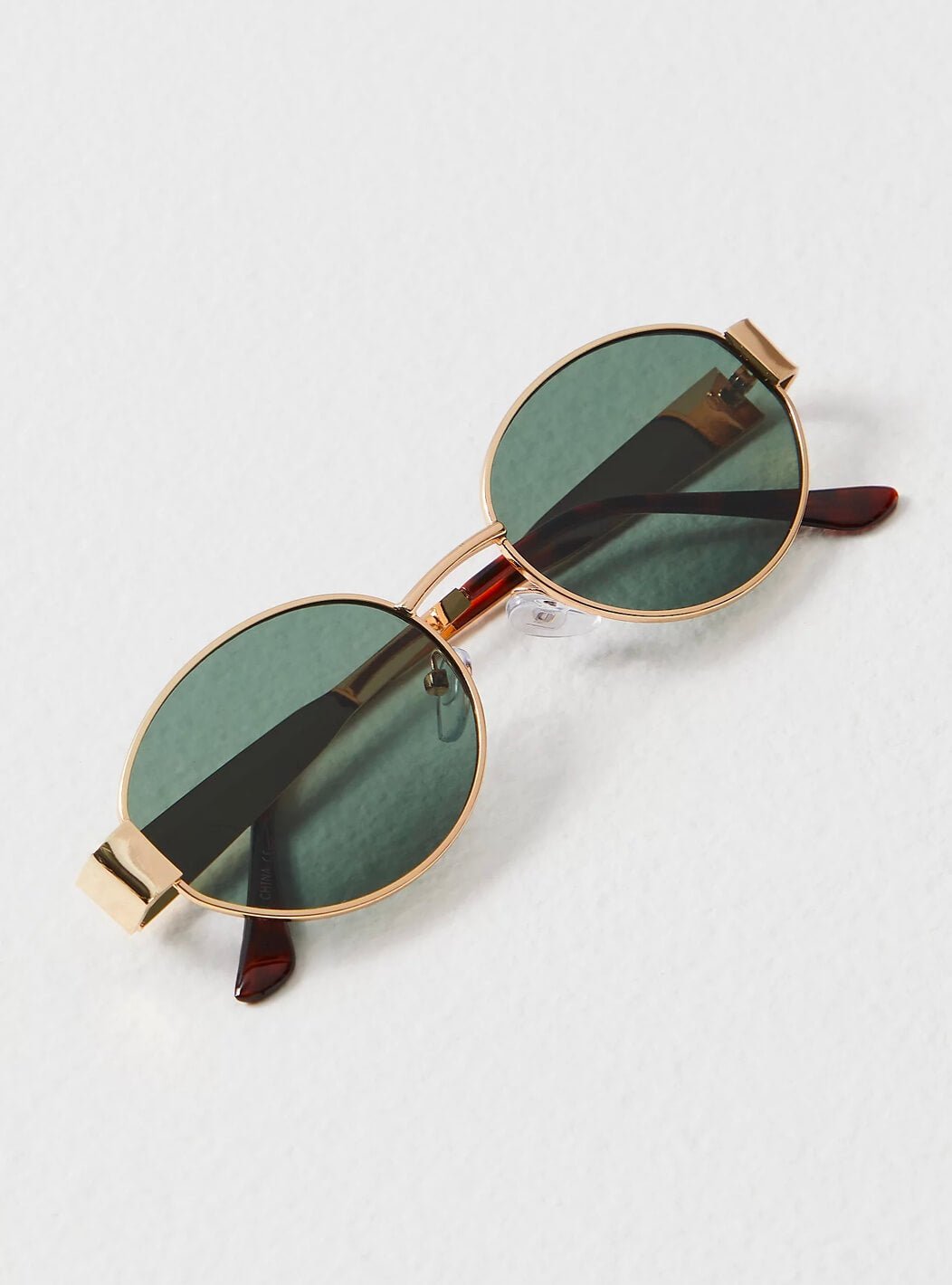 Sonnenbrille Oval | Metallfassung | Getönte Gläser | Retro-HauteBerlin