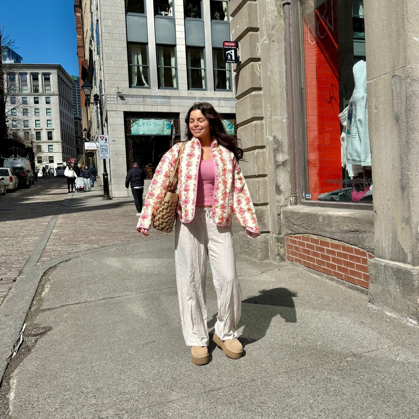 Steppjacke Damen | Blumenmuster | Offen und Wattiert-HauteBerlin