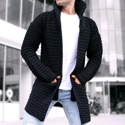 Strickjacke – mit Kapuze – vorne offen – lange Strickjacke – Herren-Strickjacke-HauteBerlin