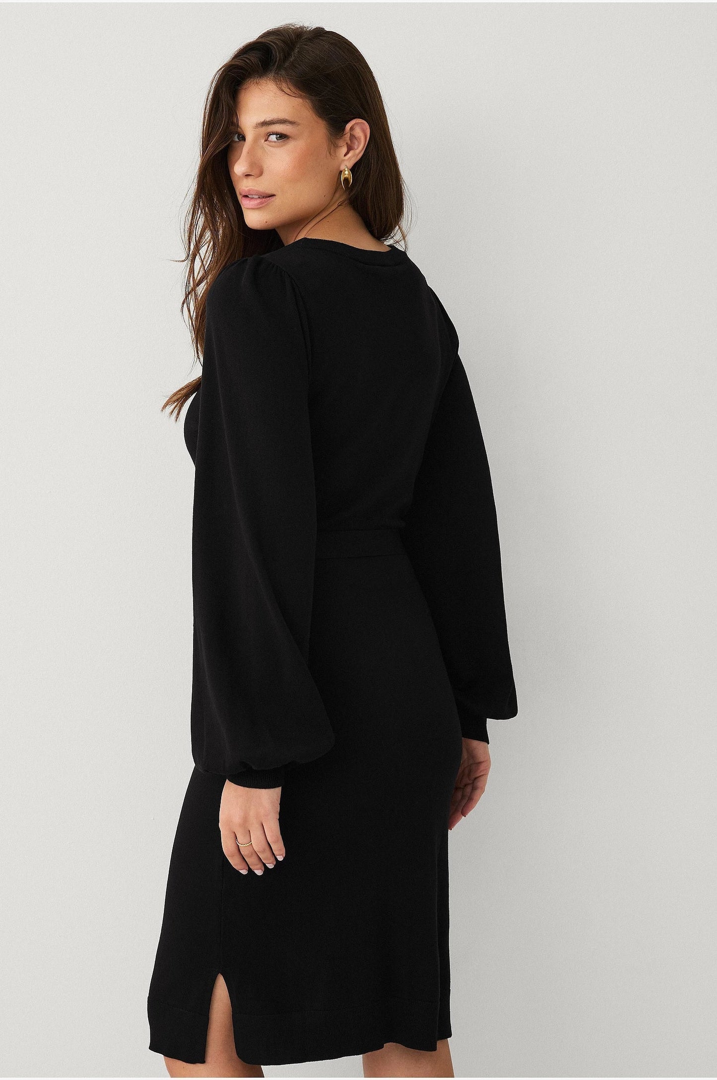 Strickkleid | Gürtel | Langarm | Jumperkleid | Midikleid-HauteBerlin