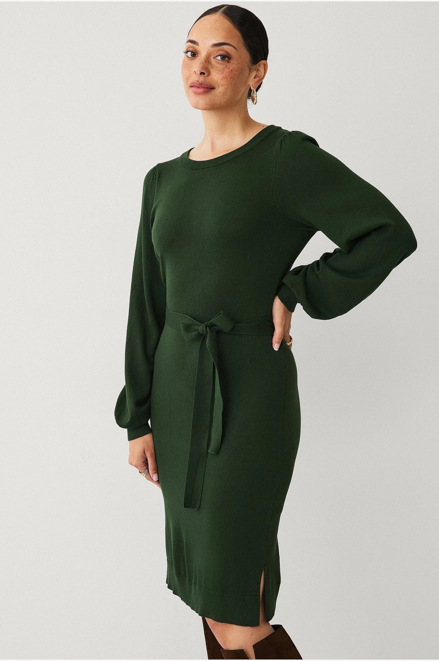 Strickkleid | Gürtel | Langarm | Jumperkleid | Midikleid-HauteBerlin
