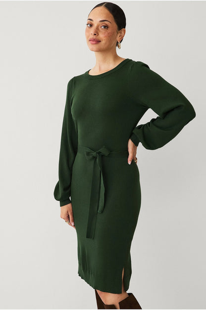 Strickkleid | Gürtel | Langarm | Jumperkleid | Midikleid-HauteBerlin