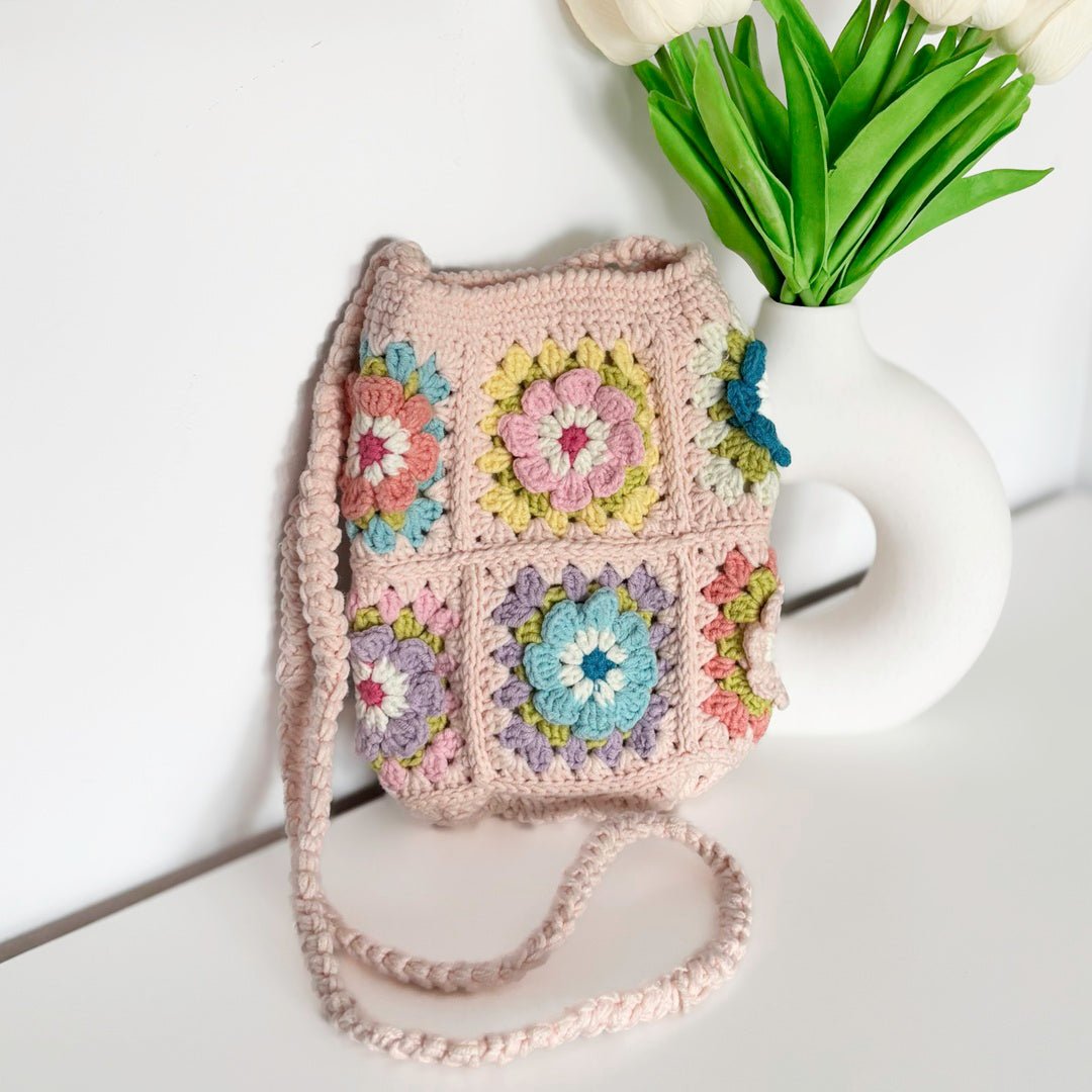 Umhängetasche Damen | Häkeltasche mit Blumenmuster | Klein-HauteBerlin