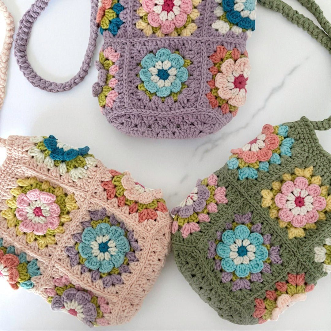 Umhängetasche Damen | Häkeltasche mit Blumenmuster | Klein-HauteBerlin