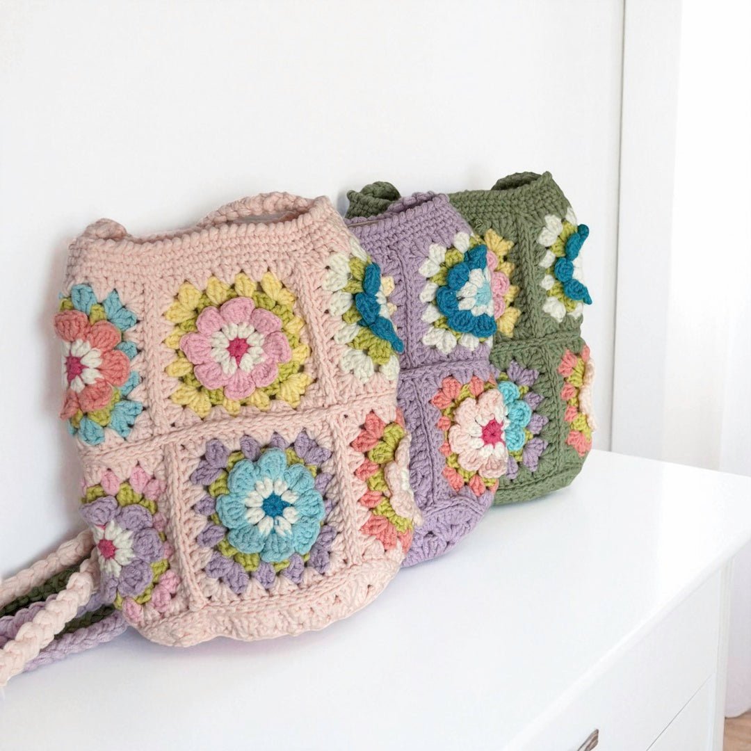 Umhängetasche Damen | Häkeltasche mit Blumenmuster | Klein-HauteBerlin