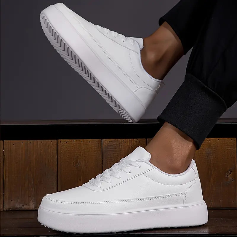 Weiße Sneakers | Lässig | Schnürung | Alltagsschuhe | Herren-Sneakers-HauteBerlin