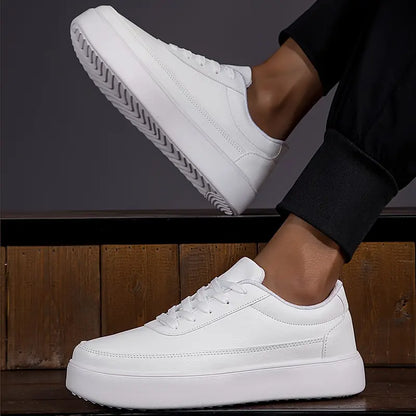 Weiße Sneakers | Lässig | Schnürung | Alltagsschuhe | Herren-Sneakers-HauteBerlin