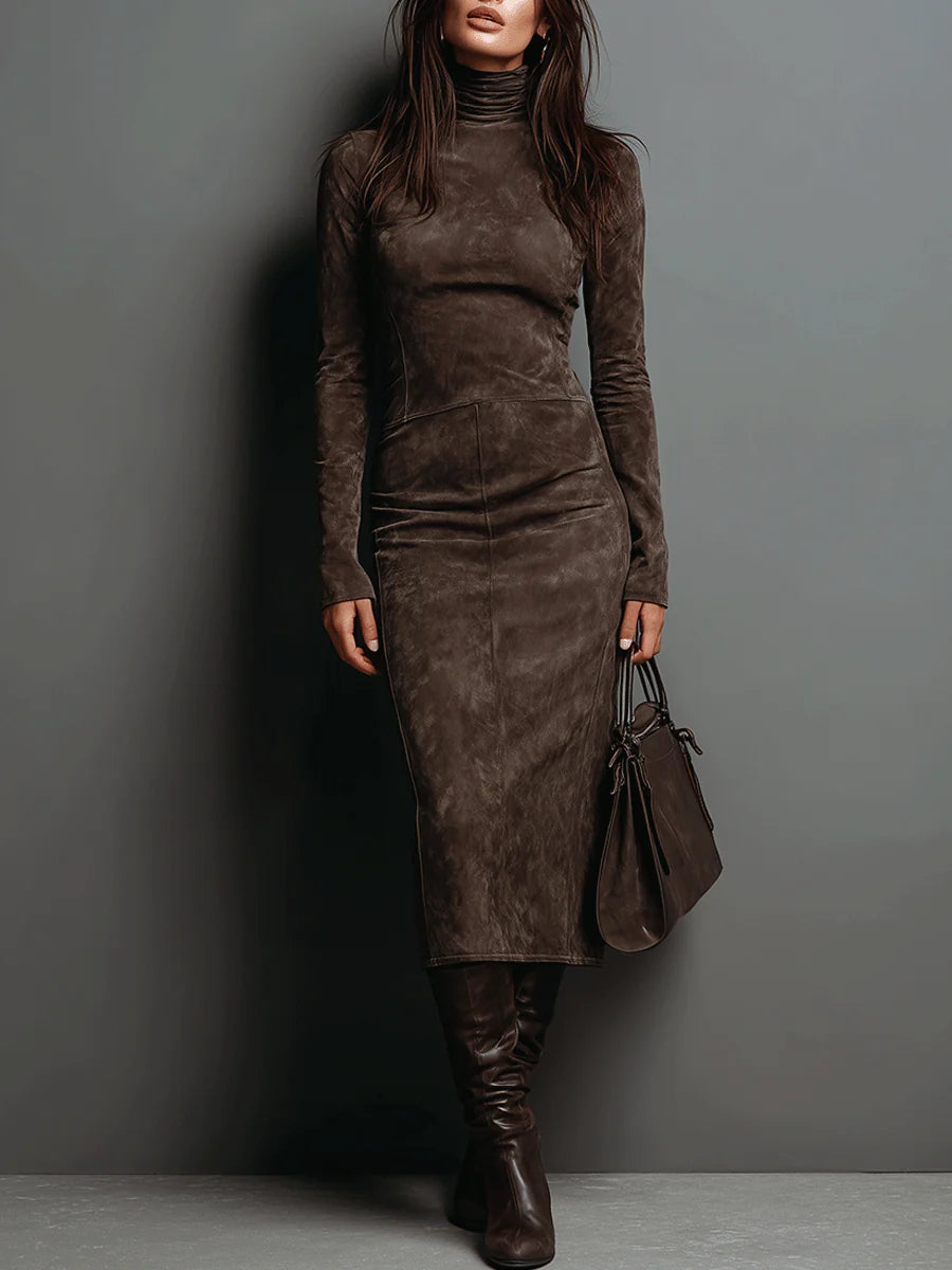 Wildlederkleid – Figurbetont – Langarm – Midi-Kleid – Rollkragenkleid-HauteBerlin