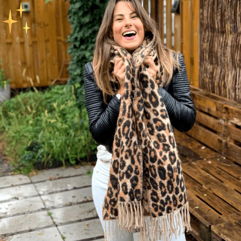 Winterschal – warmer, großer Wollschal mit Leopardenmuster für Damen-HauteBerlin