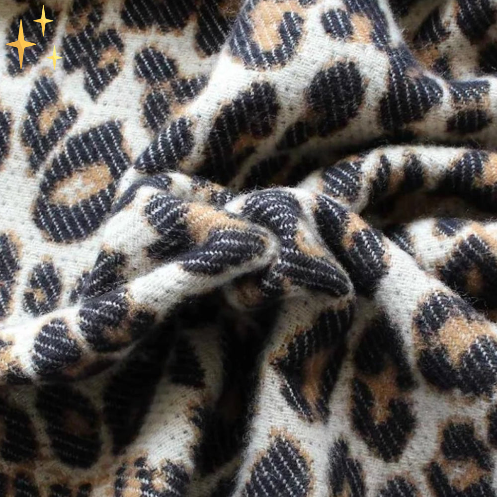 Winterschal – warmer, großer Wollschal mit Leopardenmuster für Damen-HauteBerlin