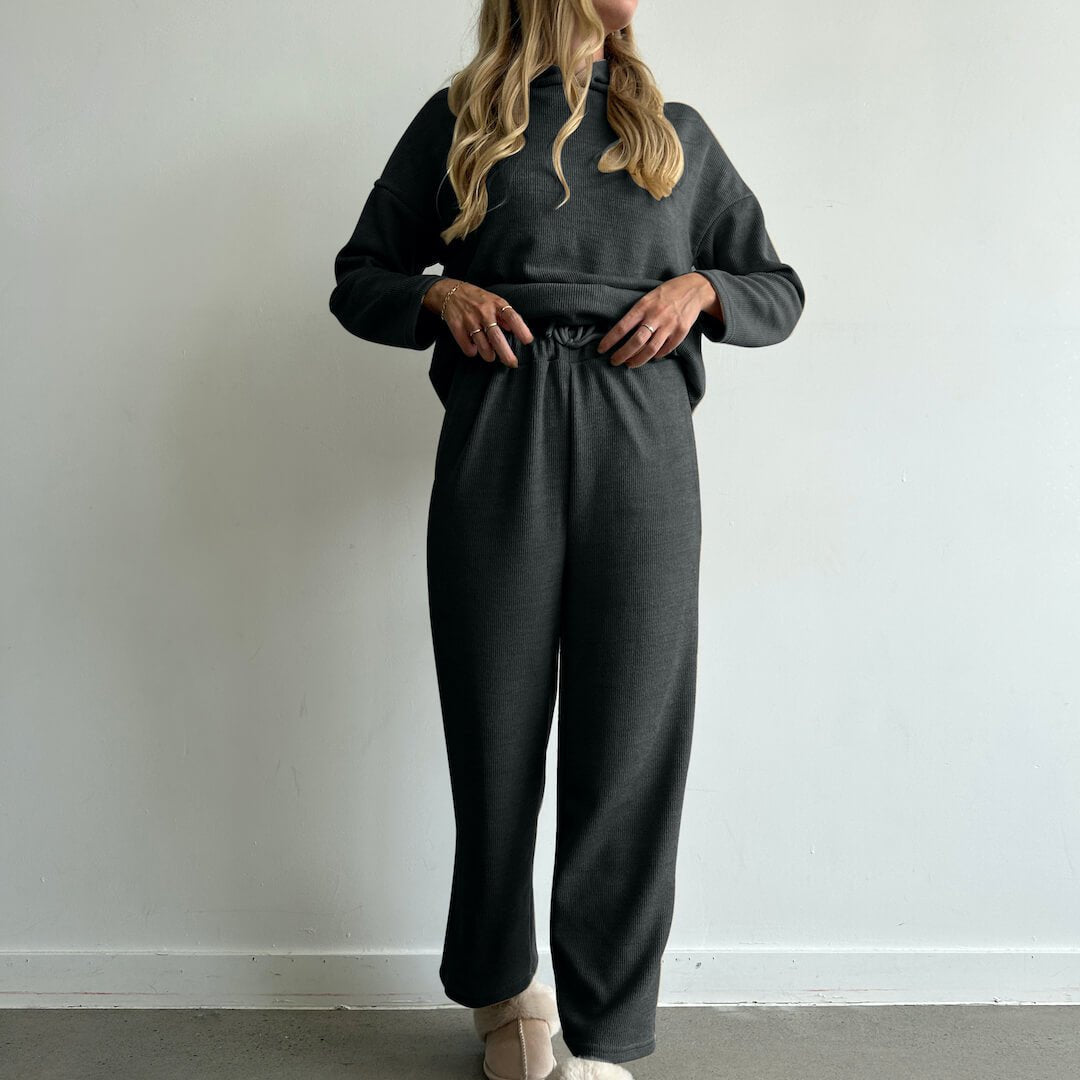 Zweiteiler Damen | Hoodie und Weites Bein | Strick Set-HauteBerlin