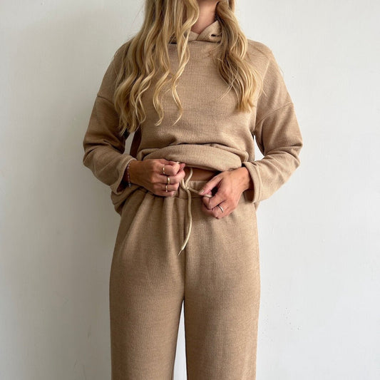 Zweiteiler Damen | Hoodie und Weites Bein | Strick Set-HauteBerlin