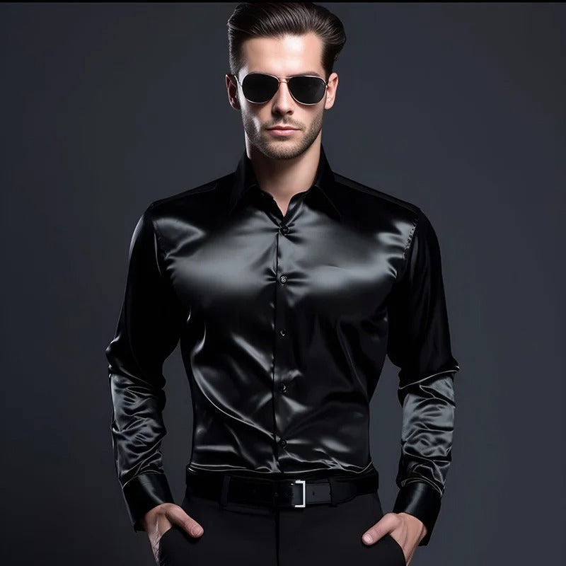 Herrenhemd in Schwarz mit Satin-Optik und langen Ärmeln