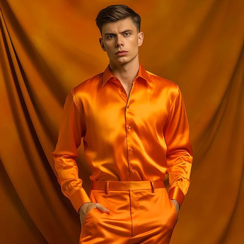 Herrenhemd in Orange mit Satin-Optik und langen Ärmeln