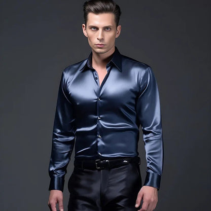 Herrenhemd in Marineblau mit Satin-Optik und langen Ärmeln
