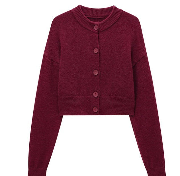 Kurze Strickjacke in Bordeaux mit Rundhals und Knopfleiste
