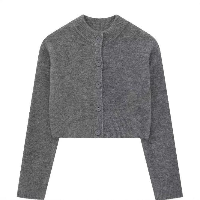 Kurze Strickjacke in Grau mit Rundhals und Knopfleiste