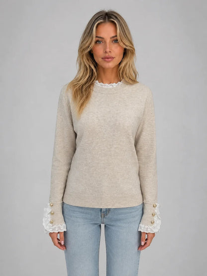 Beiger Strickpullover mit Spitzenbesatz an Ausschnitt und Bündchen, Vorderansicht