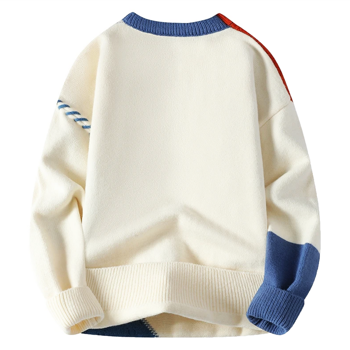 Rückansicht des cremefarbenen Patchwork-Strickpullovers