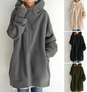 Lange Sweatjacke in Grau mit kleinen Bildern in Beige, Schwarz und Olivgrün