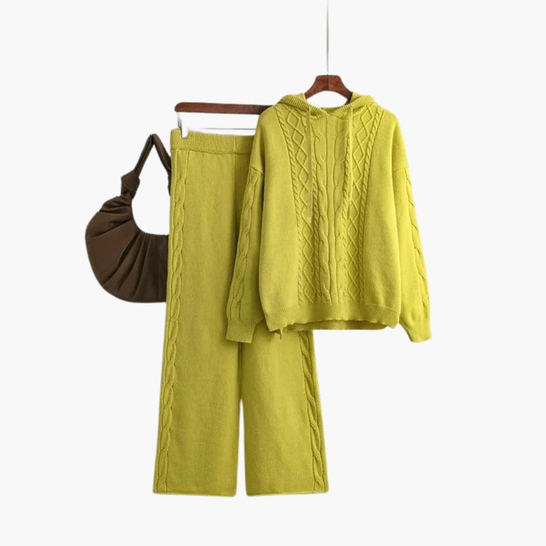 Strick-Zweiteiler in Limettengelb mit Hoodie und weiter Hose